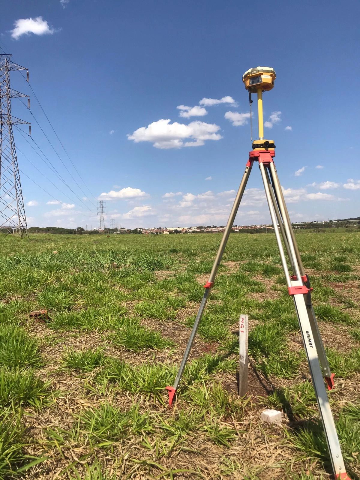Receptor GNSS em levantamento de área rural
